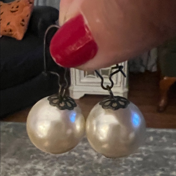 Plunder Pearl and Crystal Necklace Set - Picture 2 of 8